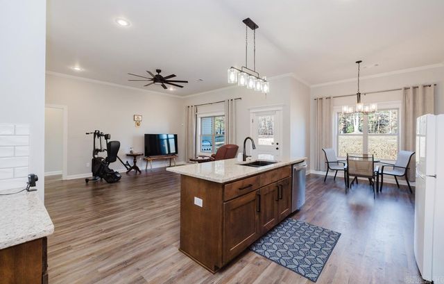 454 Mackenzie, Sheridan, AR 72150