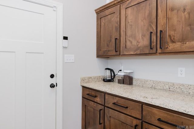 454 Mackenzie, Sheridan, AR 72150