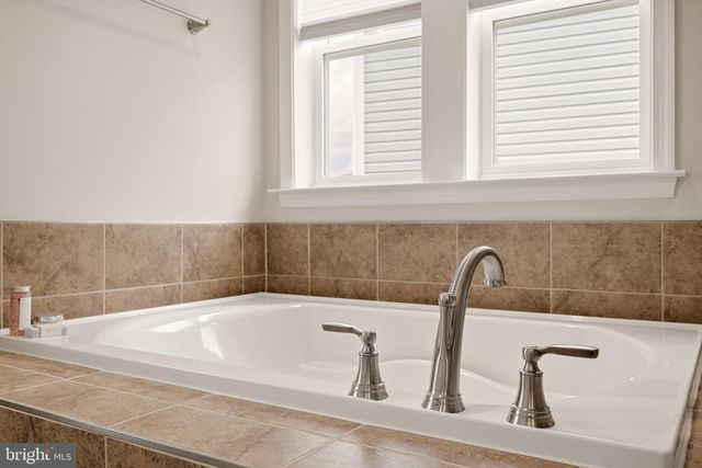 112 FARGO LN, Martinsburg, WV 25403