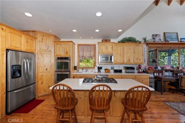30 Park Drive, Running Springs, CA 92382