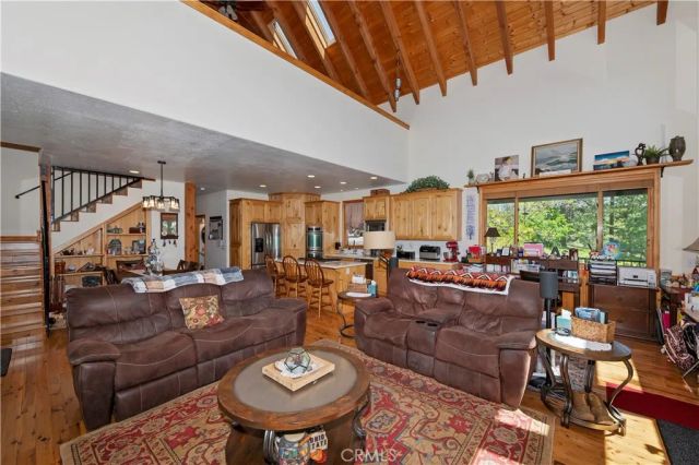 30 Park Drive, Running Springs, CA 92382
