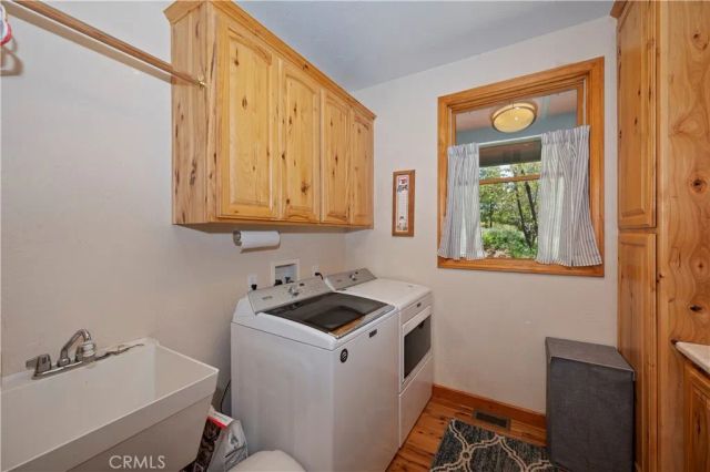 30 Park Drive, Running Springs, CA 92382