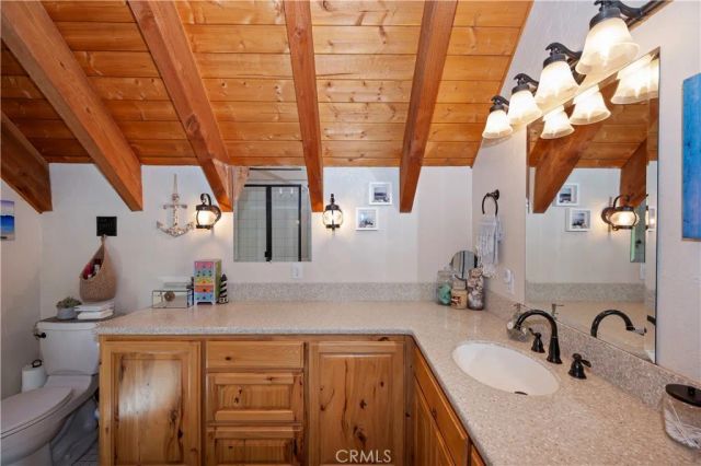 30 Park Drive, Running Springs, CA 92382