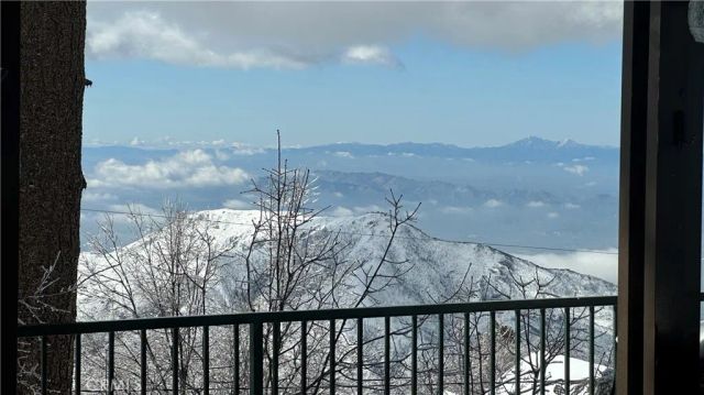 30 Park Drive, Running Springs, CA 92382