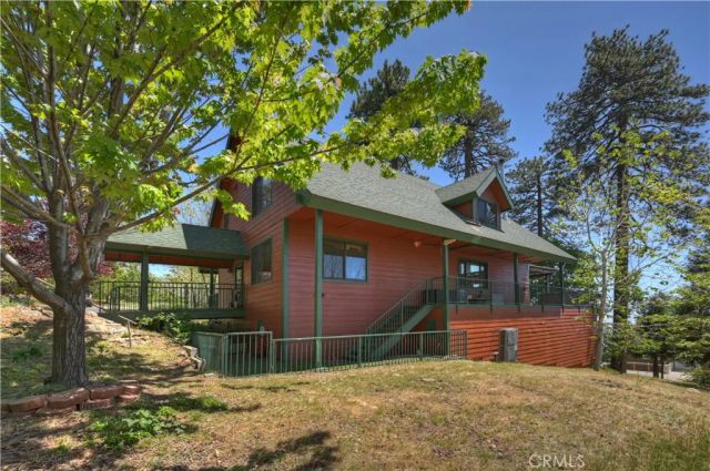 30 Park Drive, Running Springs, CA 92382