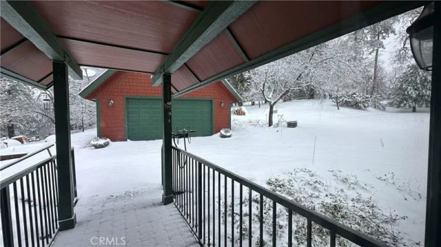 30 Park Drive, Running Springs, CA 92382