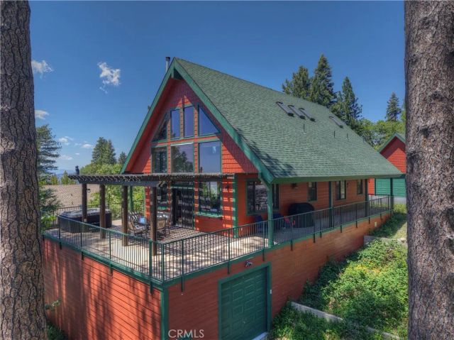 30 Park Drive, Running Springs, CA 92382