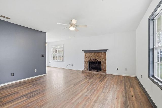 147 Richmond Drive, Dawsonville, GA 30534