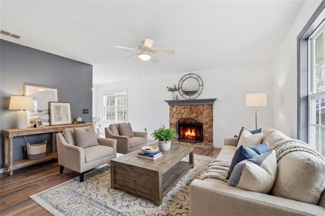 147 Richmond Drive, Dawsonville, GA 30534