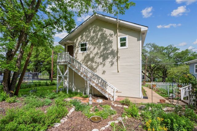 400 Robertson Street, Bryan, TX 77803