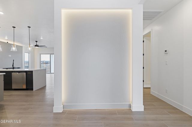 629 Paseo De La Reina Street, Horizon City, TX 79928