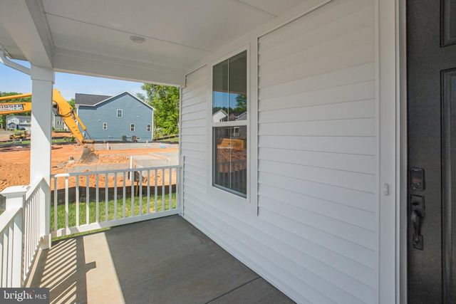 35619 PINE NEEDLE LN, Locust Grove, VA 22508