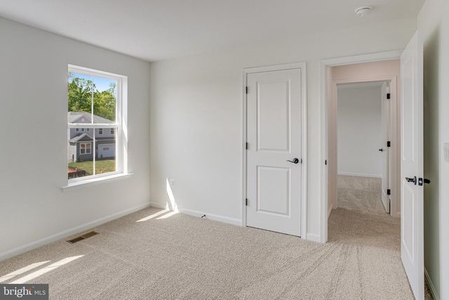 35619 PINE NEEDLE LN, Locust Grove, VA 22508