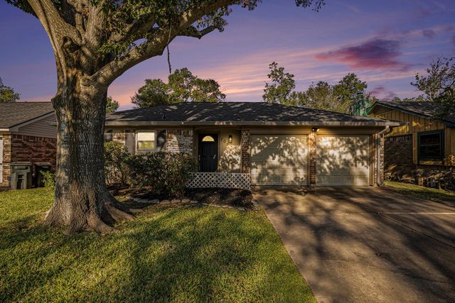 702 Reynolds Avenue, League City, TX 77573