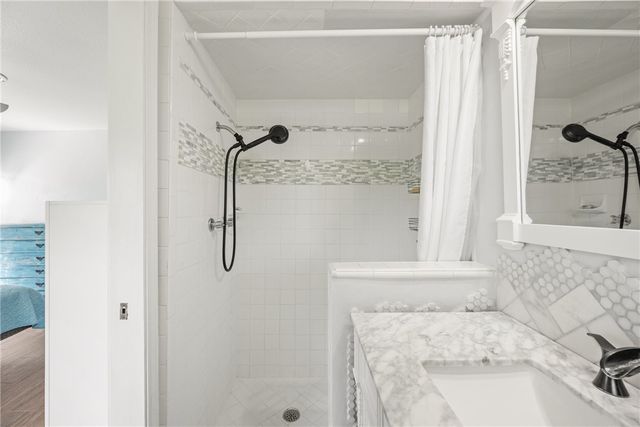 106 Georgia Pl, Portland, TX 78374