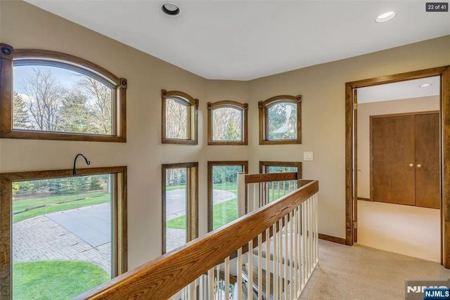 88 Van Blarcom Lane, Wyckoff, NJ 07481