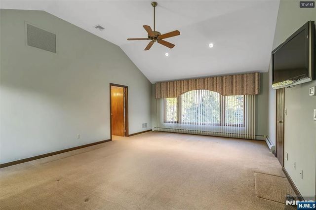 88 Van Blarcom Lane, Wyckoff, NJ 07481