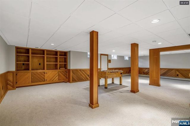88 Van Blarcom Lane, Wyckoff, NJ 07481