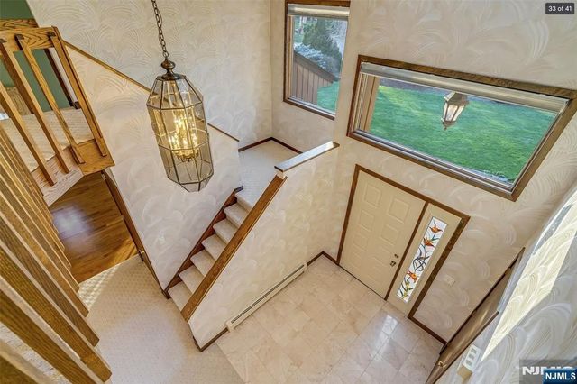 88 Van Blarcom Lane, Wyckoff, NJ 07481