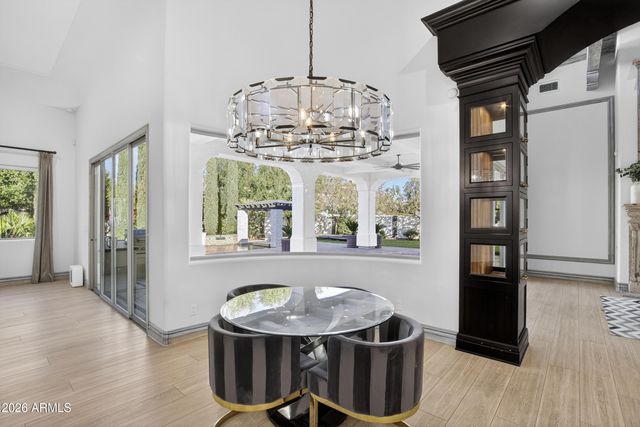 2748 E WARBLER Road, Gilbert, AZ 85297