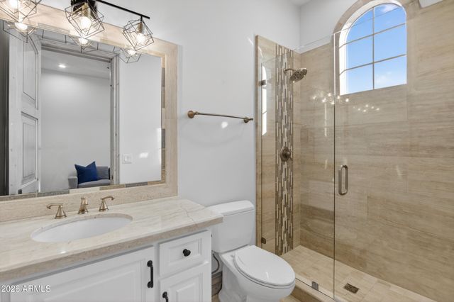 2748 E WARBLER Road, Gilbert, AZ 85297