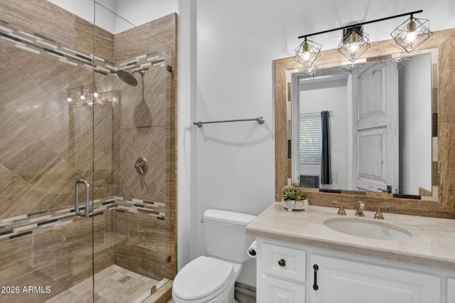 2748 E WARBLER Road, Gilbert, AZ 85297