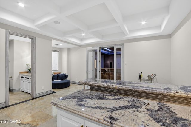 2748 E WARBLER Road, Gilbert, AZ 85297