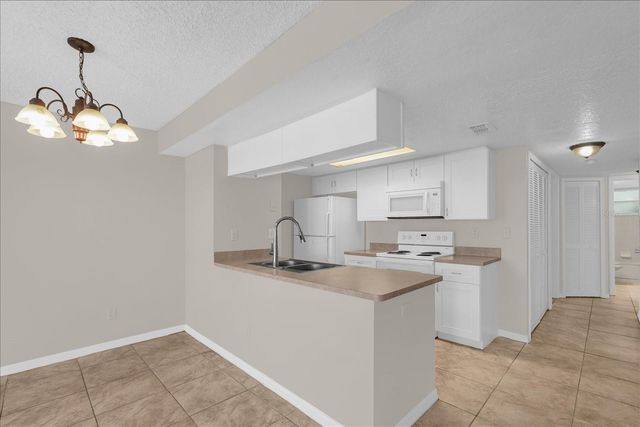 2731 N POINCIANA BOULEVARD 107, Kissimmee, FL 34746