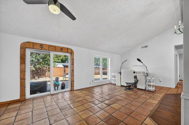 1110 Vegas Drive, Garland, TX 75042