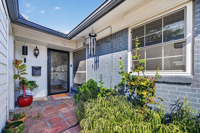 1110 Vegas Drive, Garland, TX 75042