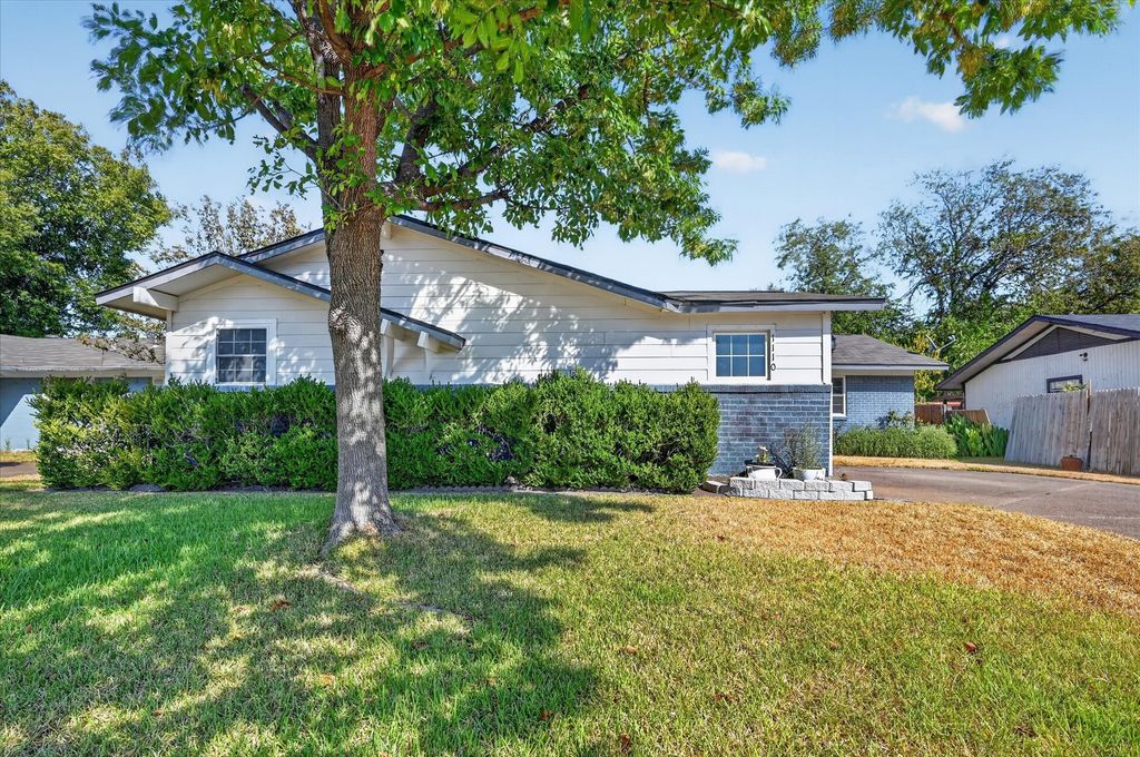 1110 Vegas Drive, Garland, TX 75042