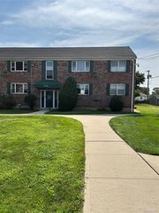 1027 Fenwood Drive #3, Valley Stream, NY 11580