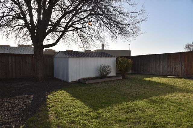 7025 Blalock Drive, The Colony, TX 75056