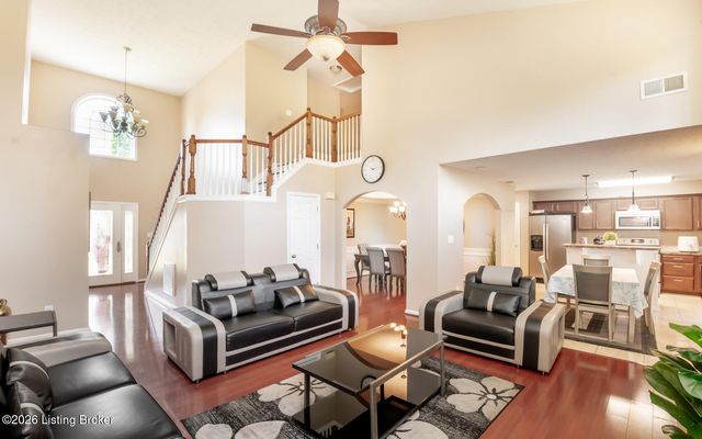 11515 Top Walnut Loop, Louisville, KY 40229