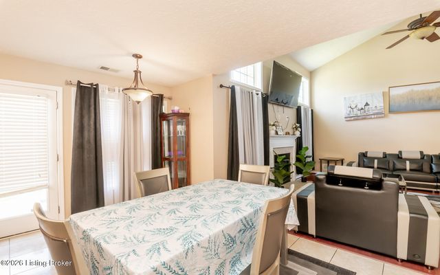 11515 Top Walnut Loop, Louisville, KY 40229