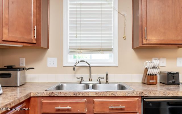 11515 Top Walnut Loop, Louisville, KY 40229