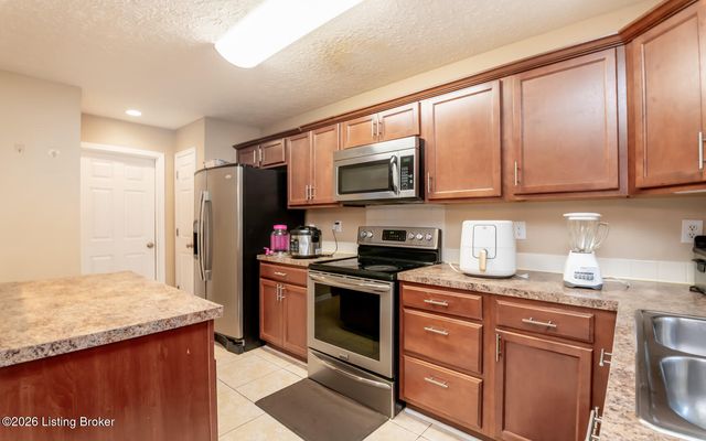 11515 Top Walnut Loop, Louisville, KY 40229