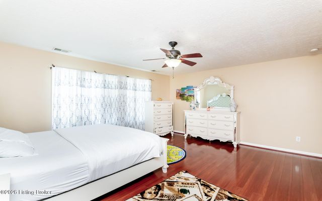 11515 Top Walnut Loop, Louisville, KY 40229