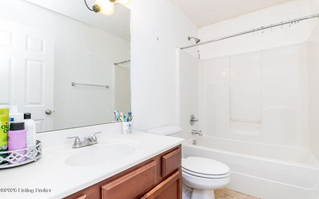 11515 Top Walnut Loop, Louisville, KY 40229