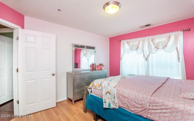 11515 Top Walnut Loop, Louisville, KY 40229