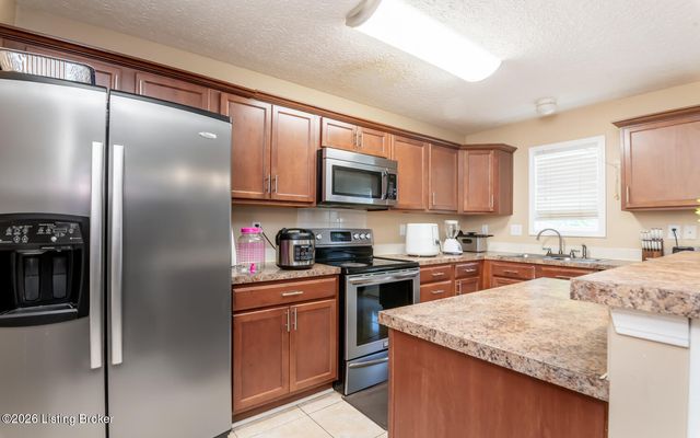 11515 Top Walnut Loop, Louisville, KY 40229