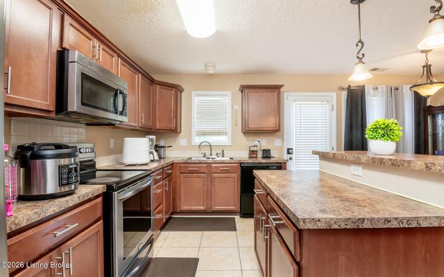 11515 Top Walnut Loop, Louisville, KY 40229