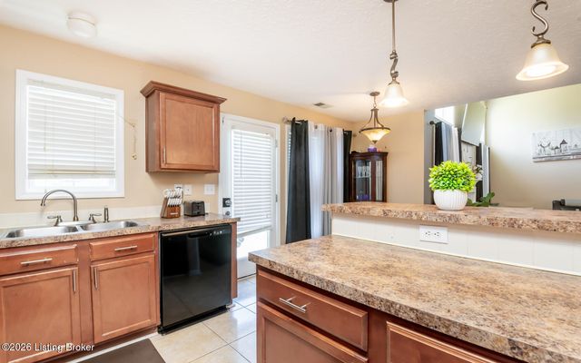 11515 Top Walnut Loop, Louisville, KY 40229