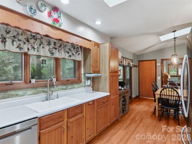 457 Shady Ridge Road, Waynesville, NC 28785