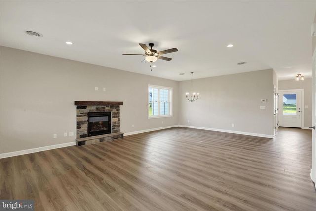 4581 RANGE RUNNER DR, Fayetteville, PA 17222