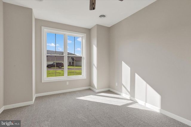 4581 RANGE RUNNER DR, Fayetteville, PA 17222