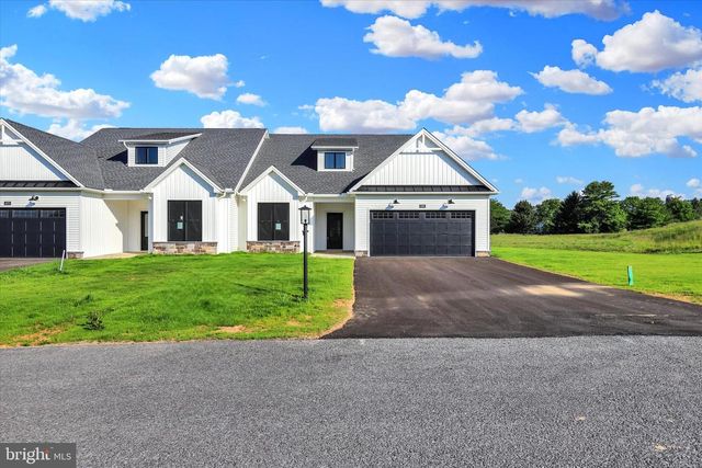 4581 RANGE RUNNER DR, Fayetteville, PA 17222