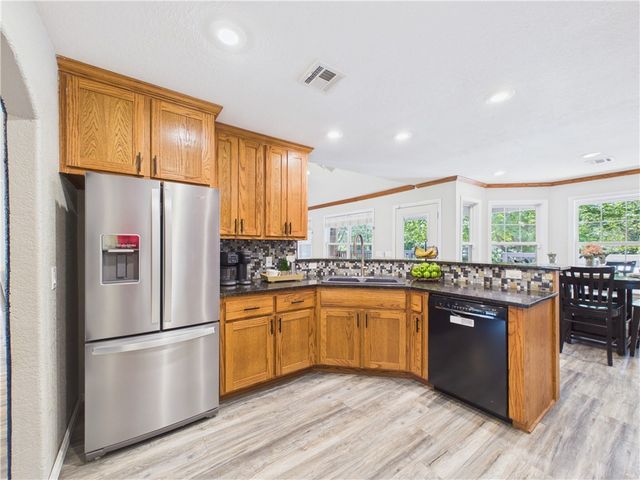 143 Pueblo Drive, Rogers, AR 72756