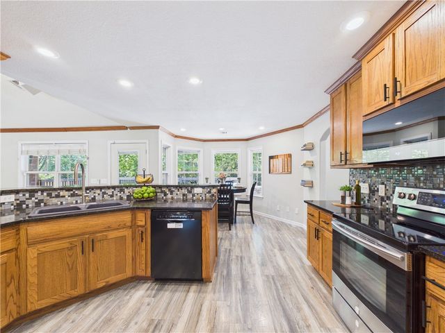 143 Pueblo Drive, Rogers, AR 72756