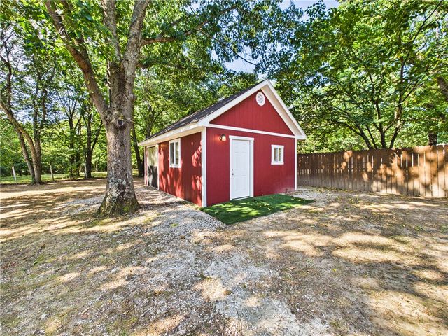 143 Pueblo Drive, Rogers, AR 72756